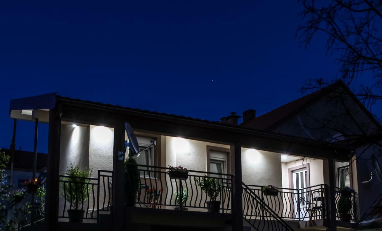 Studio Kaca Cetinje Exteriör bild