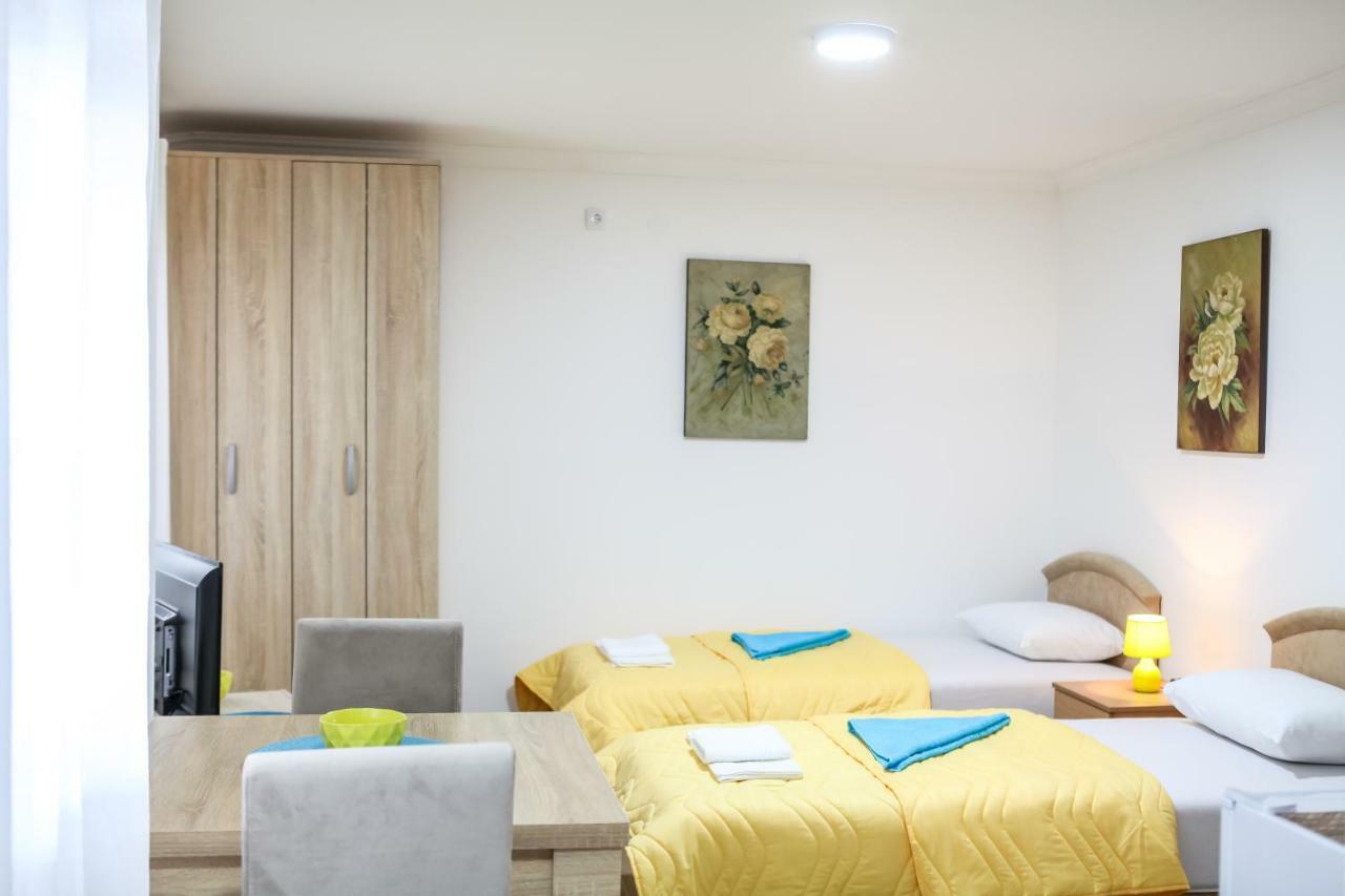 Studio Kaca Cetinje Exteriör bild
