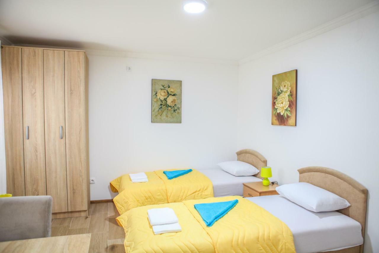Studio Kaca Cetinje Exteriör bild